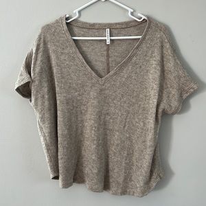 Short sleeve v-neck sweater